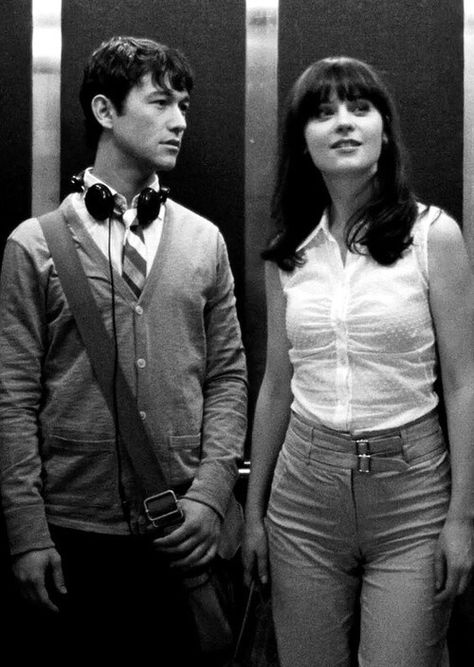 500 days of summer Hate Summer, 500 Days Of Summer, 500 Days, Movie Couples, Zooey Deschanel, Silver Screen, Film Aesthetic, Film Stills, Aesthetic Movies