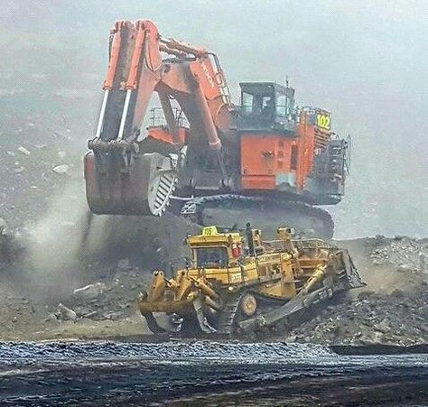 Pin by Thomas Hollstein on Mt. Mover Heavy equipment | Heavy construction equipment, Heavy machinery, Earth moving equipment Earth Moving Equipment, Caterpillar Equipment, Cat Machines, Truck Tailgate, Heavy Construction Equipment, Dumper Truck, Hydraulic Excavator, Energy Resources, Mining Equipment