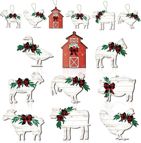 Love the simple and rustic feel! Ffa Christmas Tree, Farm Christmas Decorations, Farm Christmas Decor, Barnyard Christmas, Farm Christmas Tree, Decor For Christmas Tree, Animal Christmas Tree, Christmas Farm Animals, Farmhouse Holiday Decor