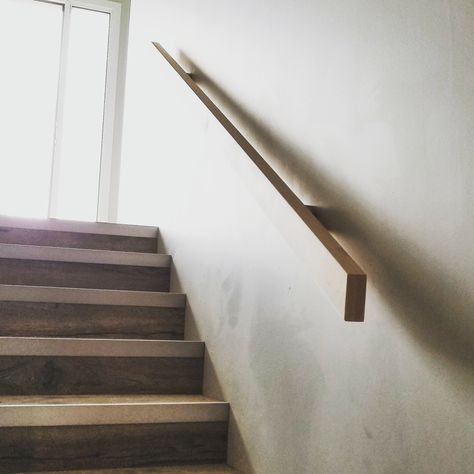 Contemporary Handrails For Stairs, Stair Handrail Ideas Wood Modern, Wood Stair Handrail, Paneling Walls, Hall Ways Ideas, Granite Stairs, House Hallway, Interior Stair Railing, Wood Handrail