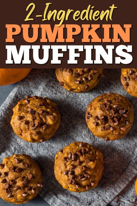 These delicious two-ingredient pumpkin muffins are made using a box of cake mix and a can of pumpkin puree. Better still, they're ready in under 30 minutes! Prego Lasagna Recipe, Muffins Easy Recipe, Bisquick Banana Bread, 2 Ingredient Pumpkin Muffins, Fall Muffins, Easy Pumpkin Dessert, Pumpkin Muffins Easy, Muffins Easy, Orange Muffins