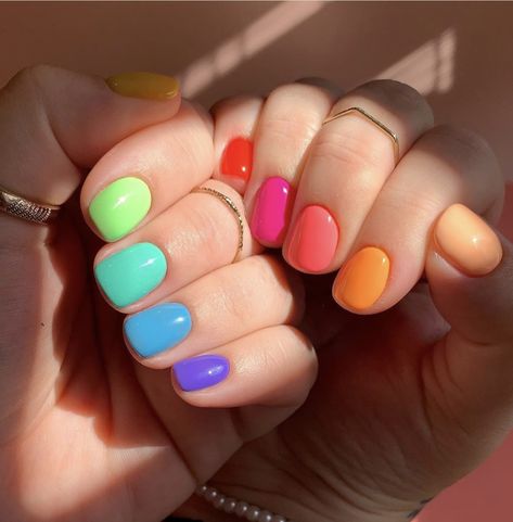 Different Color Neon Nails, Short Acrylic Nails Multicolor, Rainbow Nails Natural, Short Rainbow Nail Designs, Neon Rainbow Nails Short, Rainbow Colored Nails, Fun Solid Color Nails, Rainbow Inspired Nails, Easy Rainbow Nails