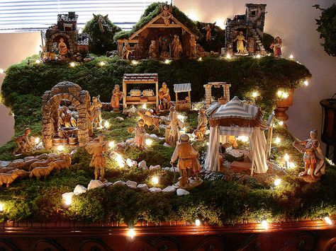 pictures of Fontanini nativity scenes | Recent Photos The Commons Getty Collection Galleries World Map App ... Belen Christmas Decor, Belen Christmas Decor Diy, Belen Christmas, Christmas Nativity Scene Display, Christmas Crib Ideas, Nativity Scene Display, Rose Gold Christmas Decorations, Fontanini Nativity, Diy Nativity