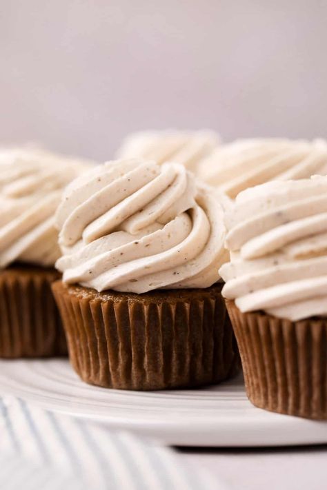 Moist, homemade Coffee Cupcakes made with instant espresso powder and hot coffee come together in under 1 hour. You’ll love these cupcakes topped with creamy and fluffy vanilla bean espresso buttercream speckled with vanilla seeds and espresso. These easy to make cupcakes will be your new favorite treat to satisfy your coffee craving! Coffee Buttercream Frosting, Fluffy Coffee, Espresso Cupcakes, Espresso Buttercream, Instant Espresso, Vanilla Bean Cupcakes, Easy Buttercream Frosting, Coffee Buttercream, Coffee Cupcakes