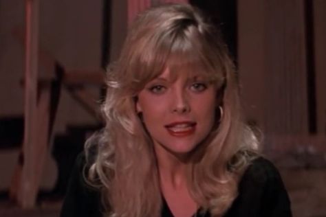 Michelle Pfeiffer in "Grease 2". Grease 2 Michelle Pfeiffer, Michelle Pfeiffer Grease 2, Grease Movie, Grease 2, Grease Hairstyles, 80s Aesthetic, Michelle Pfeiffer, Female Face, Old Hollywood Glamour