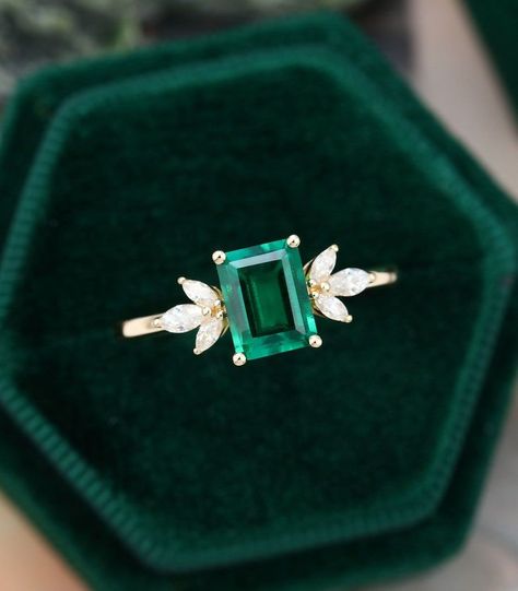 engagement ring band Find your perfect match: Click to shop! 😘 Please re-pin 😍💞 Engagement Ring Emerald Accent, Square Cut Emerald Engagement Ring, Unique Emerald Cut Engagement Rings Vintage, Vogue Internship, Emerald Engagement Ring Green Vintage, Emerald And Gold Engagement Ring, Emerald Marquise Ring, Vintage Engagement Rings Unique 1920s Emerald, White Gold Emerald Engagement Ring