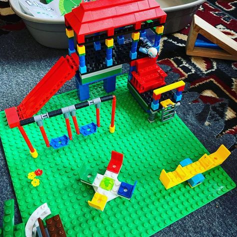 Lego Playground Ideas, Lego Playground, Duplo Ideas, Lego Crafts, Easy Lego Creations, Learning Corner, Playground Ideas, Lego Activities, Love Hate Relationship