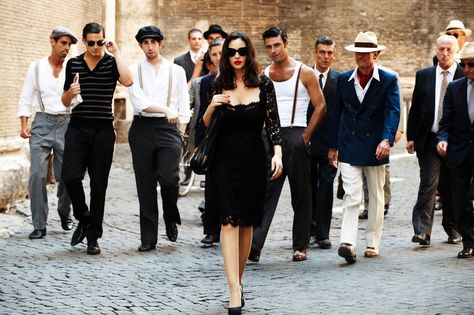 dolce gabbana ads Sicilian Women, Italian Men, Italian Women, Monica Bellucci, Vintage Italian, Dolce & Gabbana, Italian Style, Italian Fashion, Red Lips