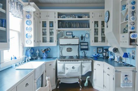 more blue and white Victorian House Kitchen, Blue And White Kitchen, Blue White Kitchens, Cottage Kitchens, White Cottage, Cozy Kitchen, House Design Kitchen, Chic Kitchen, Blue Kitchens