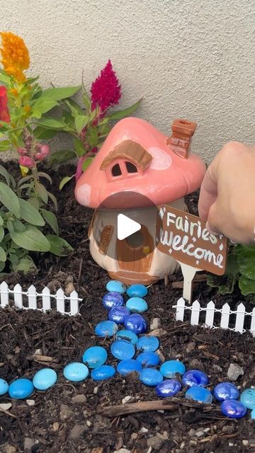 Bek Marsden on Instagram: "LIVING MY FAIRY DREAMS 🧚🏼‍♀️ ✨ #momlife#mom#fariygarden#fairies#daughters#daughterlife#dadlife#funmom#craft#gardening" Fairy Garden Ideas For Kids, Kids Fairy Garden, Enchanted Gardens, Fairy Garden Ideas, Fairy House Diy, Faeries Gardens, Children's Garden, Future Children, Enchanted Garden