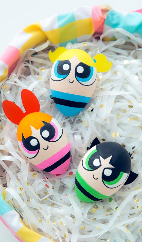 Powerpuff Girl Easter Eggs! Can't wait for the new show on April 4th... Emoji Easter Eggs, How To Dye Eggs, Simple Easter Eggs, Natural Easter Eggs, Dye Eggs, Naturally Dyed Easter Eggs, Easter Egg Art, Disney Easter, Painted Eggs