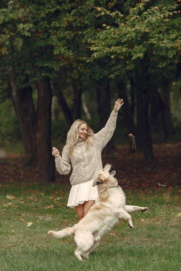 Model And Dog Photoshoot, Lifestyle Photography With Dogs, Senior Picture Ideas With Chickens, Woman With Dog Photography, Dog Action Photography, Dog And Woman Photography, Picture With Dog Ideas, Photoshooting Dog Girl, Poses With Dogs Ideas