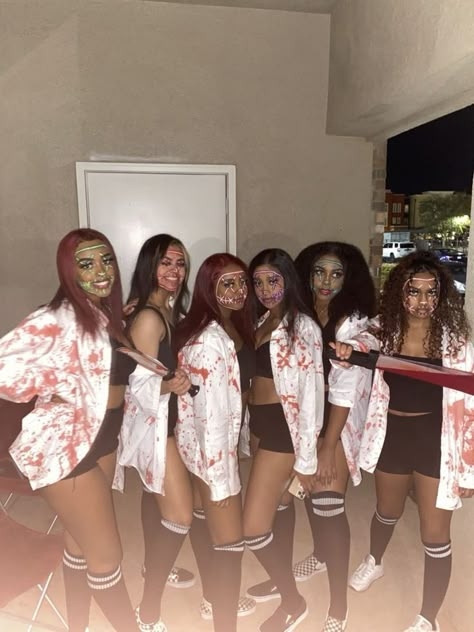 Halloween Best Friend Costumes Baddie, Halloween Outfits For 3 Friends, Baddie Group Halloween Costumes, Teen Halloween Costumes Group, Cute Hollowed Costumes For Best Friends, Helowin Makeup, Trio Halloween Costumes Scary, Teenager Halloween Costumes Girls Ideas, Cute Couple Halloween Costumes For Teens