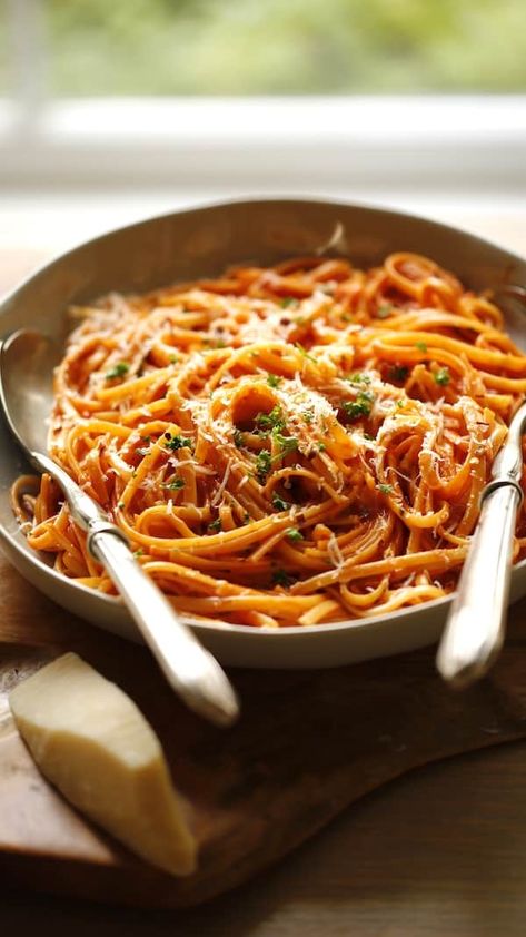 This Tomato Cream Sauce with Linguine is one of my favorite Pasta Dishes for a quick and easy weeknight meal.  It takes minimal ingredients and comes together in a snap! The beautiful pink sauce is created by combining tomato paste and heavy cream, two ingredients you might already have on hand! Pasta Sauce For Linguine, Pasta Recipes Tomato Paste, Linguine Tomato Sauce, Fettuccine Tomato Sauce, Tomato Paste Cream Sauce, Pasta With Tomato Paste, Macaroni Dishes, Tomato Linguine, Tomato Paste Recipe