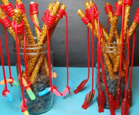 Looking for a fun treat the kids are going to love? Try making these pretzel fishing rods! They are always a huge hit at parties! How To Make Pretzels, Fishing Baby Shower Theme, Bos Baby, Fishing Themed Birthday Party, Baby Shower Fishing, Boy Baby Shower Centerpieces, Fishing Birthday Party, Baby Boy Shower Favors, Baby Fish