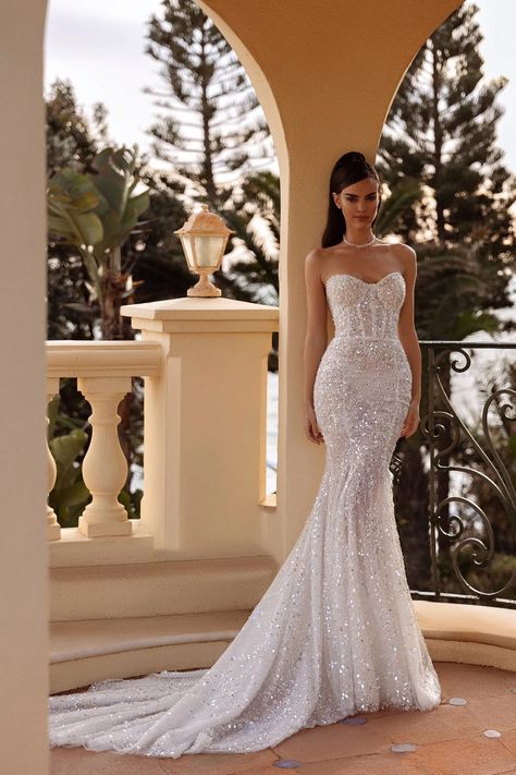 Strapless mermaid wedding dress