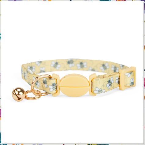 Looking for the purrfect cat collars for your feline friend? Check out these 11 creative ideas and tips to keep your kitty stylish and safe. From personalized to breakaway options, find the best cat collar for your furry companion. Upgrade your cat's accessory game now! Fancy Cat Collar, Kitten Collar, Kitten Collars, Yellow Bee, Cat Fleas, Cat Fashion, Bee Print, Dog Gear, Cat Accessories