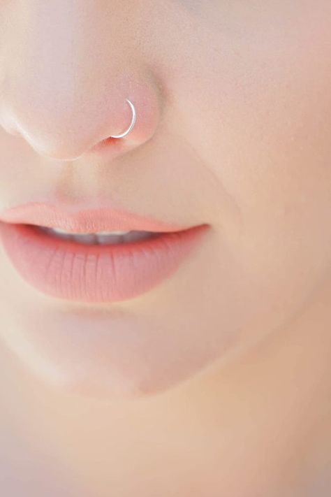 How to Put In Nose Rings? Different Types Different Ways Different Types Of Nose Rings, Nose Pin For Round Face, Classy Nose Piercing, Nose Ring Small, Cute Nose Rings, Small Nose, Nose Shapes, Round Face Shape, Septum Jewelry