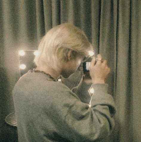 Felix Polaroid, Felix Aesthetic Wallpaper, Lovecore Aesthetic, Prince Felix, Insta Icon, Angel Aesthetic, Ideal Man, After Life, Lee Felix