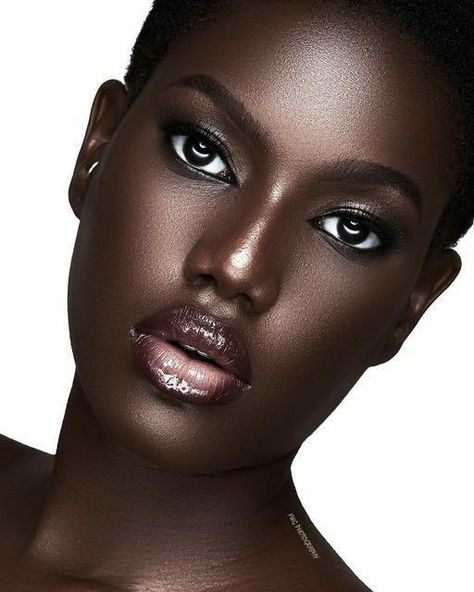 Photoshop Portrait Editing, African Makeup, Natural Portrait, Makeup For Black Skin, Brown Skin Makeup, Skin Retouching, Black Photography, Dark Skin Beauty, Flawless Beauty