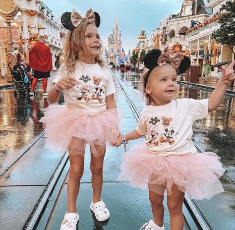 Birthday Disney Outfit, Toddler Disney Outfit, Disney Outfits Summer, Disney Outfits Girls, Kids Disney Outfits, Disney Family Outfits, Disney Poses, Disney Trip Outfits, Disney Outfits Women