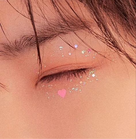 beomgyu txt eye makeup Concert Makeup, Txt Kpop, Life Story, Pretty Eyes, Kpop Aesthetic, Pretty Makeup, Aesthetic Makeup, Korean Makeup, Makeup Inspo