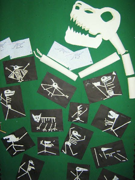 Dinosaur skeletons classroom display photo - Photo gallery - SparkleBox Ks1 Dinosaur Topic, Dinosaur Topic Eyfs, Dinosaur Skeleton Art, Dinosaur Eyfs Activities, Eyfs Dinosaurs, Draw Skeleton, Dinosaurs Eyfs, Art Straw, Dino Museum