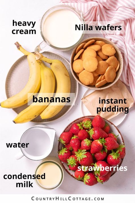 Banana Pudding Strawberries, Strawberry Banana Cheesecake Pudding Recipes, Banana And Strawberry Pudding, Strawberry Banana Pudding Recipes, Strawberry Cheesecake Banana Pudding, Vanilla Wafer Dessert, Strawberry Banana Desserts, Strawberry Banana Pudding Recipe, Strawberry Banana Pudding