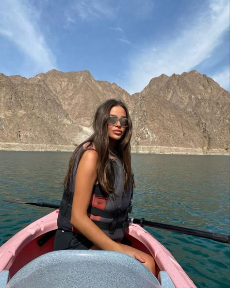 Kayaking Aesthetic, Kayak Pictures, Kayaking Outfit, Selfie Poses Instagram, Summer Break, Summer Feeling, Summer Dream, Foto Pose, Summer Photos