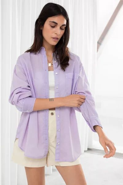 15 Ways With Lilac | SheerLuxe Lilac Shirt, Oversized Button Up Shirt, Smock Top, Purple Shirt, Fashion Story, All About Fashion, Button Up Shirt, Mens Fashion Casual, Shirt Outfit