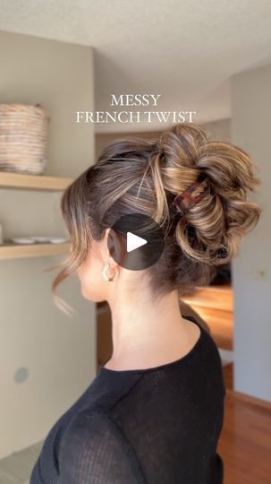 Event Updo, Small Claw Clip, Messy French Twists, Easy Hairstyles For School, Wedding Guest Hairstyles, Hair Back, Styling Cream, French Twist, Middle Part