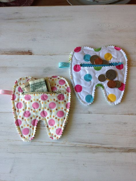 Knit Gifts For Children, Tooth Bag Diy, Tooth Fairy Pouch Diy, Tooth Pocket Ideas, Sewing Tooth Fairy Pillow, Sew Tooth Fairy Pouch, Tooth Fairy Sewing Ideas, Sew And Sell Projects Make Money, Sewing Crafts To Make And Sell