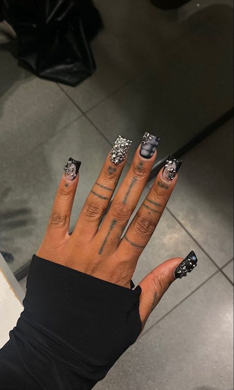 Black Junk Nails, Nail Ideas Black Women, Brand Nails, Nails Freestyle, Charms Nails, Girly Acrylic, 2024 Goals, Hard Nails, Colored Acrylic Nails