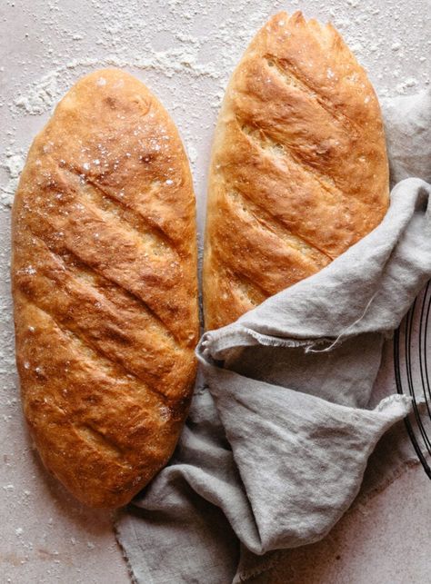 No Knead French Bread, Bread No Knead, Bread To Make, Baguette Bread, French Baguette, Bread Serving, Diy Recipe, Yeast Bread, No Knead