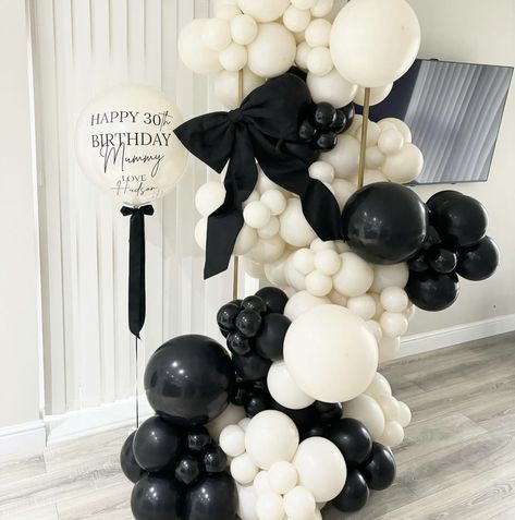 Birthday Party Ideas Black And White, Black And Ivory Balloon Garland, Black And White Balloon Garland With Flowers, Black And White Balloon Backdrop, Black And White Graduation Party, Black And White Bow Birthday Theme, Balloon Backdrop Black And White, 30th Birthday Ideas For Women, 30th Birthday Party Decorations