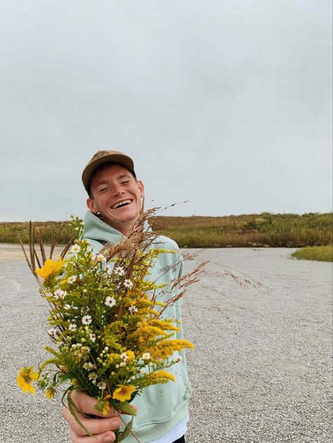 Wildflower bouquet date with boyfriend Wild Flowers From Boyfriend, Date With Boyfriend, With Boyfriend, Wildflower Bouquet, Kestrel, Flowers Bouquet, Wild Flowers, Flowers