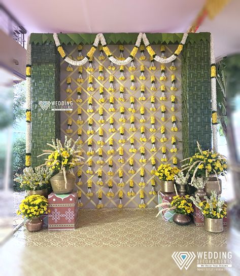 Tamil Engagement Decoration, Thamalapakulu Decoration, Pellikoduku Function Outfit, Pelli Butta Decoration, Annaprasana Backdrop, Pellikuturu Decoration At Home, South Indian Wedding Stage Decoration, Traditional Backdrop, Leaf Decor Wedding