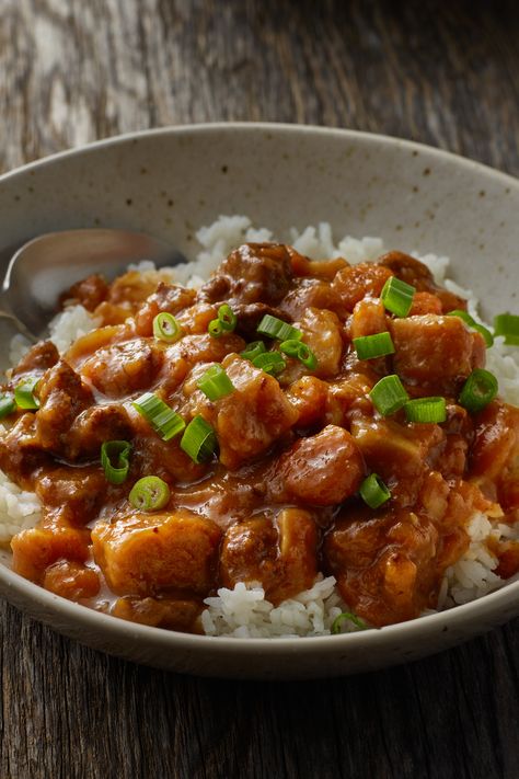 This quick and comforting meal made effortlessly with just two ingredients! Heat up the rich DINTY MOORE® Beef Stew as directed and serve it over a bed of hot cooked rice. For an extra burst of freshness and color, sprinkle with chopped green onions. It’s a hearty and flavorful dish that brings the classic combination of beef stew and rice to your table with ease. Enjoy the simplicity and savory goodness in every bite! Stew With Rice, Dinty Moore Beef Stew, Stew Meat Recipes, Stew Meat, Beef Stew, Rice Recipes, Meat Recipes, Stew, Rice