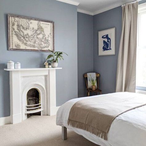 We absolutely love these bedroom colour ideas. Using white as the basis, the dusky shade of blue on the walls draws in light and centres the palette whilst keeping it bright. The minor touches of beige add depth and warm, as does the carpet shade, and ties together to create something reminiscent of dreamy summer skies. IMAGE: @grahamandbrown Ideas For A Bedroom, Colour Scheme Ideas, Guest Room Colors, Light Blue Bedroom, Blue Bedroom Walls, Bedroom Colour, Bedroom Color Combination, Bedroom Colour Palette, Victorian Bedroom