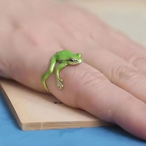 Amazon.com: KUAUTD 2 PCS Tree Frog Ring for Women Cute Frog Rings，Blue Green Frog Ring，Adjustable Open Creative Frogs Shaped: Clothing, Shoes & Jewelry Frog Rings, Frog Ring, Rings Blue, Cute Frog, Tree Frog, Green Frog, Tree Frogs, Cute Frogs, Blue Rings