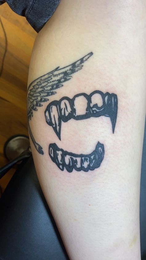 @medicinalmegz on insta, tattoo, fangs, blackwork, contrast Iwtv Tattoo, Vampire Fang Tattoo, Open Mouth Tattoo, Vampire Fangs Tattoo, Bear Trap Tattoo, Universal Monsters Tattoo, Fang Tattoo, Nosferatu Tattoo, Fangs Tattoo