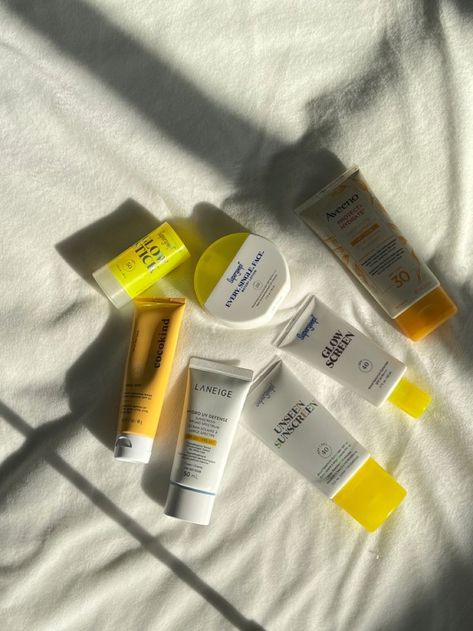 Skincare Products Sunscreen, Sunscreen Astethic, Spf Aesthetic Photo, Yellow Aesthetic Vision Board, Supergoop Sunscreen Aesthetic, Suncare Aesthetic, Yellow Makeup Products, Yellow Skincare Aesthetic, Sunscreen Aesthetic Photography