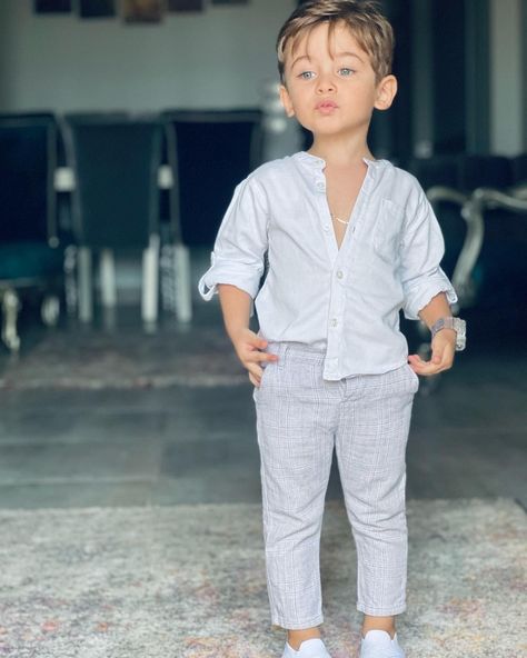 21 Ramadan, Boy Haircut Ideas, Boy Styles, Boy Haircut, Baby Boy Swag, Baby Boy Dress, Foto Baby