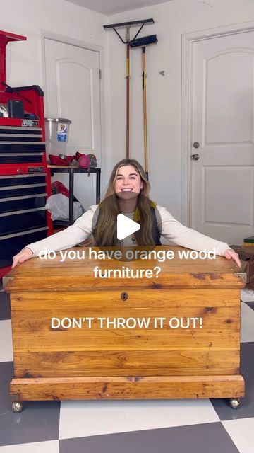 Lilly Skjoldahl - DIY furniture flips + home improvement on Instagram: "DONT THROW OUT THAT ORANGE FURNITURE! 👇🏼Comment LIST for the full list of supplies to turn this orange oak chest into to a pottery barn look-a-like including the @realmilkpaintco waxes!! (A D)  Here’s how I did it!  + removed all the brass hardware & accents  + scraped off all the old varnish with my carbide scraper + sanded off the remaining finish with 120 grit, working my way up to 220 + applied @realmilkpaintco wood wax into the inside of the chest to moisturize & renew the wood! It made such a difference + generously applied #realmilkpaintco soft wax in WHITE to the outside of the chest in a circular motion + I buffed off the excess white wax with a clean lint free cloth - an old teeshirt would work too!  + I po How To Use Liming Wax On Furniture, Natural Wood Finish Furniture, Carbide Scraper, Lint Free Cloth, Pottery Barn Look, Diy Furniture Flip, Orange Furniture, Furniture Flips, Old Pottery