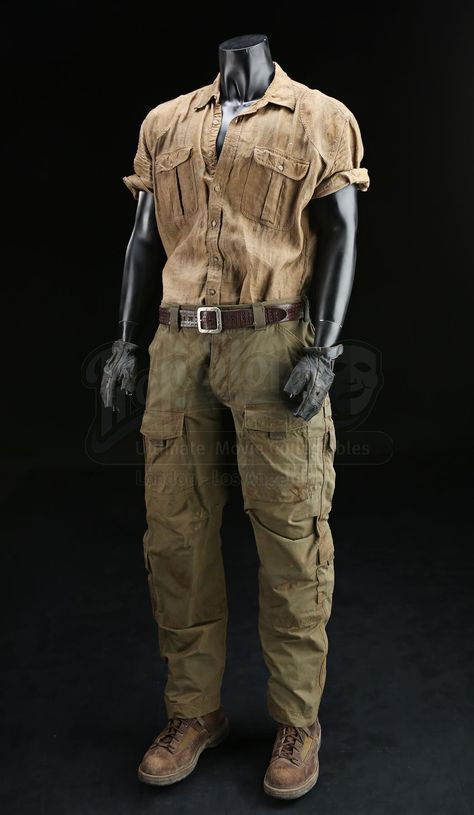 Spencer/Dr. Smolder Bravestone's (as played by Dwayne Johnson) In-Game Costume and Grappling Hook - Current price: $4300 Adventure Dress Outfit, Archeologist Outfit Men, Adventure Outfit Men, Survivalist Outfit, Military Outfit Men, Adventurer Clothes, Adventure Clothing Men, Harmony Clothes, Adventurer Style