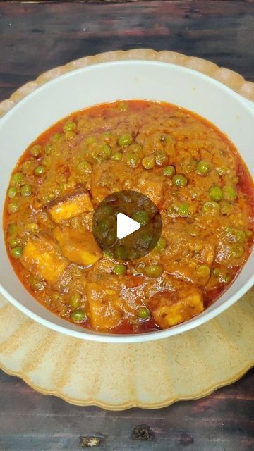 Paneer Peas Recipes, Fried Paneer, Paneer Curry Recipes, Winter Side Dishes, Paneer Curry, Kurma Recipe, Paneer Dishes, Green Cardamom, Red Chilli Powder