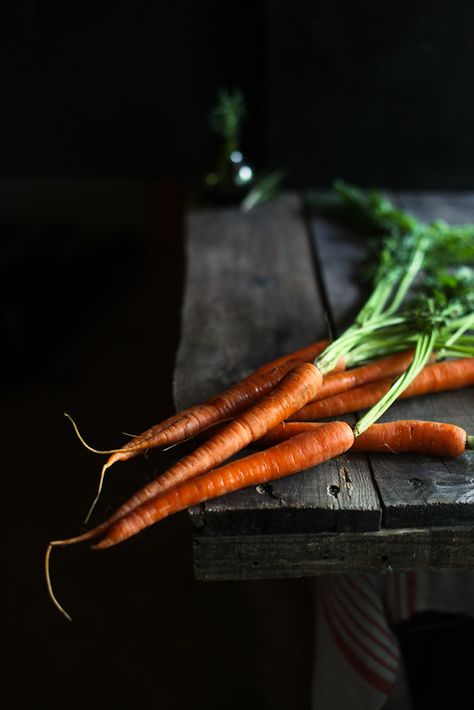 Carrots Photography, Yummy Vegetable Recipes, Vegetables Photography, Food Art Photography, Food Photography Inspiration, Food Photography Tips, Food O, Food Photography Styling, Roasted Carrots