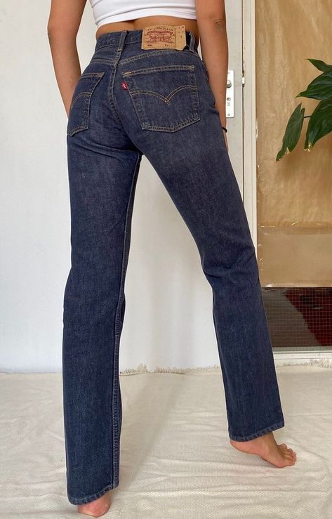 Dark Levis Jeans Outfit, White Levis Jeans Outfit, Levis 501 90s, Christmas Jeans, Levi Jeans Outfit, 40 Fashion, 90s Jeans, Jeans High Waist, Jeans Levis