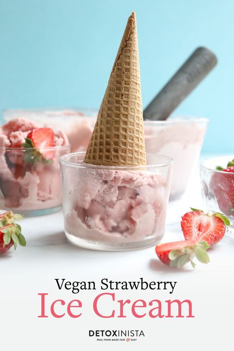 Vegan Strawberry Ice Cream Frozen Strawberry Desserts, Vegan Strawberry Ice Cream, Best Vegan Ice Cream, Naturally Sweetened Desserts, Chai Latte Recipe, Ice Cream Photography, Coconut Milk Ice Cream, Avocado Ice Cream, Peach Ice Cream