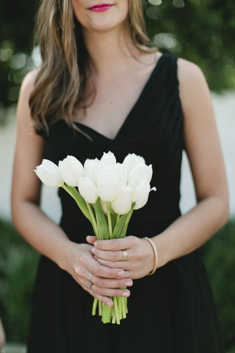 Tulip Bridesmaid Bouquet, Flowers Tulips Bouquet, Small Wedding Bouquets, Tulips Bouquet, Hexagon Wedding, Bridal Party Flowers, Tulip Wedding, Bouquet Bridesmaid, Flowers Tulips